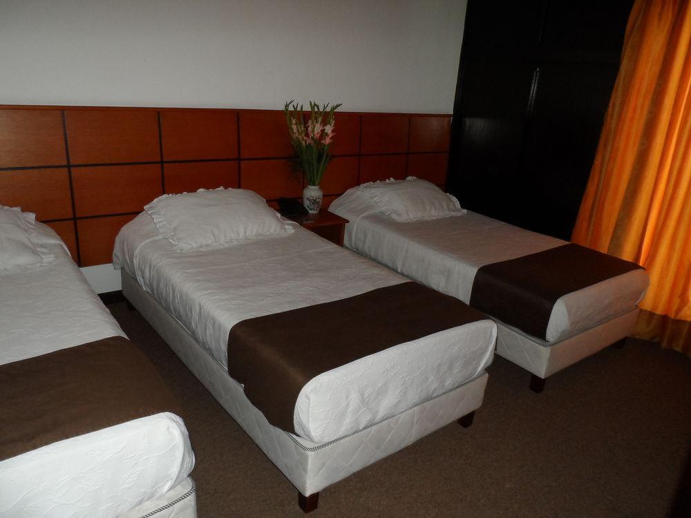 Hotel Casa Quinta Embajada Bogotá Esterno foto