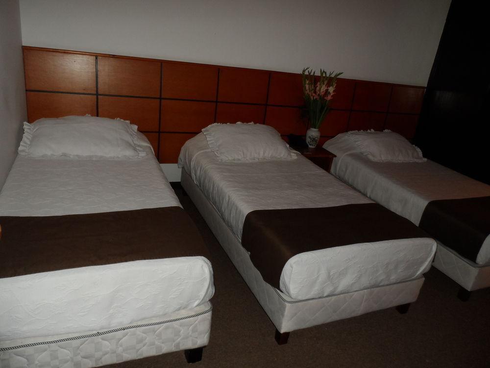 Hotel Casa Quinta Embajada Bogotá Esterno foto
