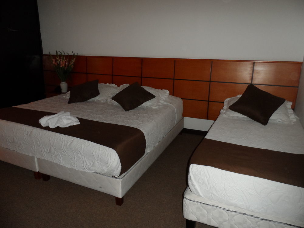 Hotel Casa Quinta Embajada Bogotá Esterno foto